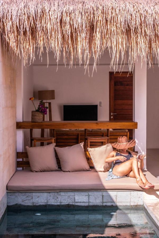 Palm Merah Villas - Private Pool (Adults Only) เซอลงเบอลานัก ภายนอก รูปภาพ