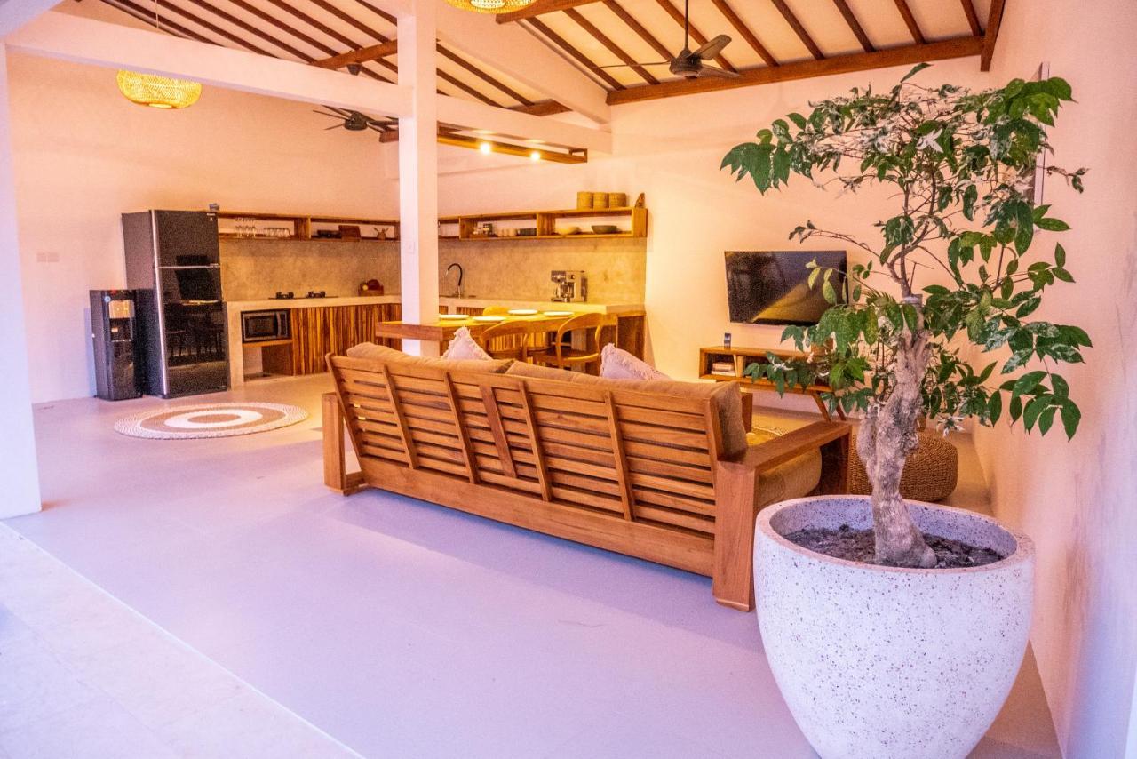 Palm Merah Villas - Private Pool (Adults Only) เซอลงเบอลานัก ภายนอก รูปภาพ